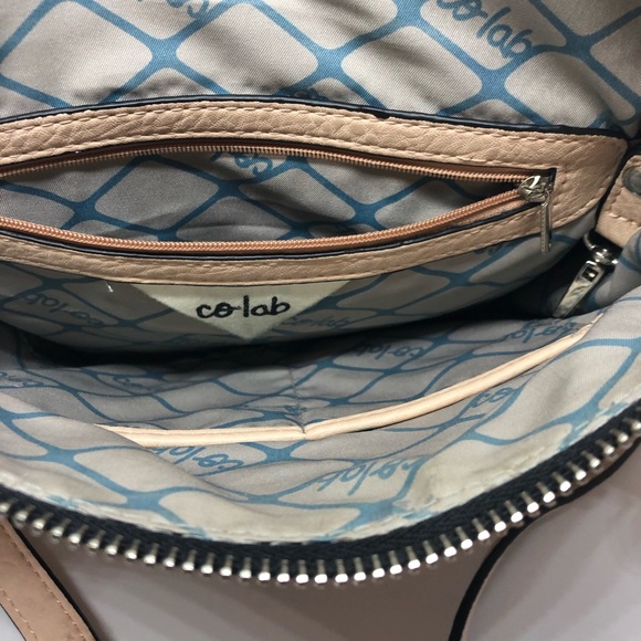 COLAB crossbody bag. - Picture 3 of 3